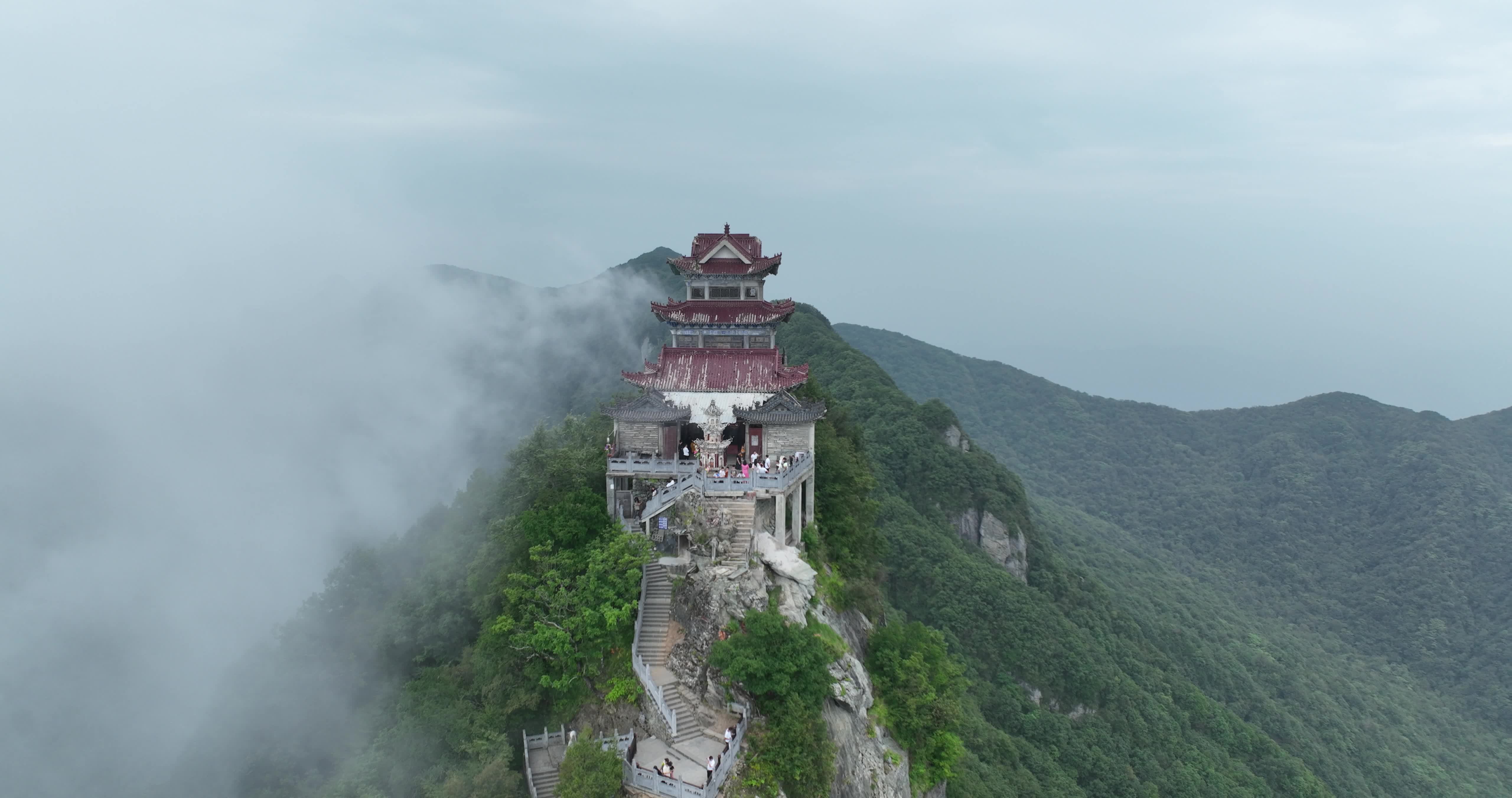 陕西安康紫阳县擂鼓台云海视频素材画面1