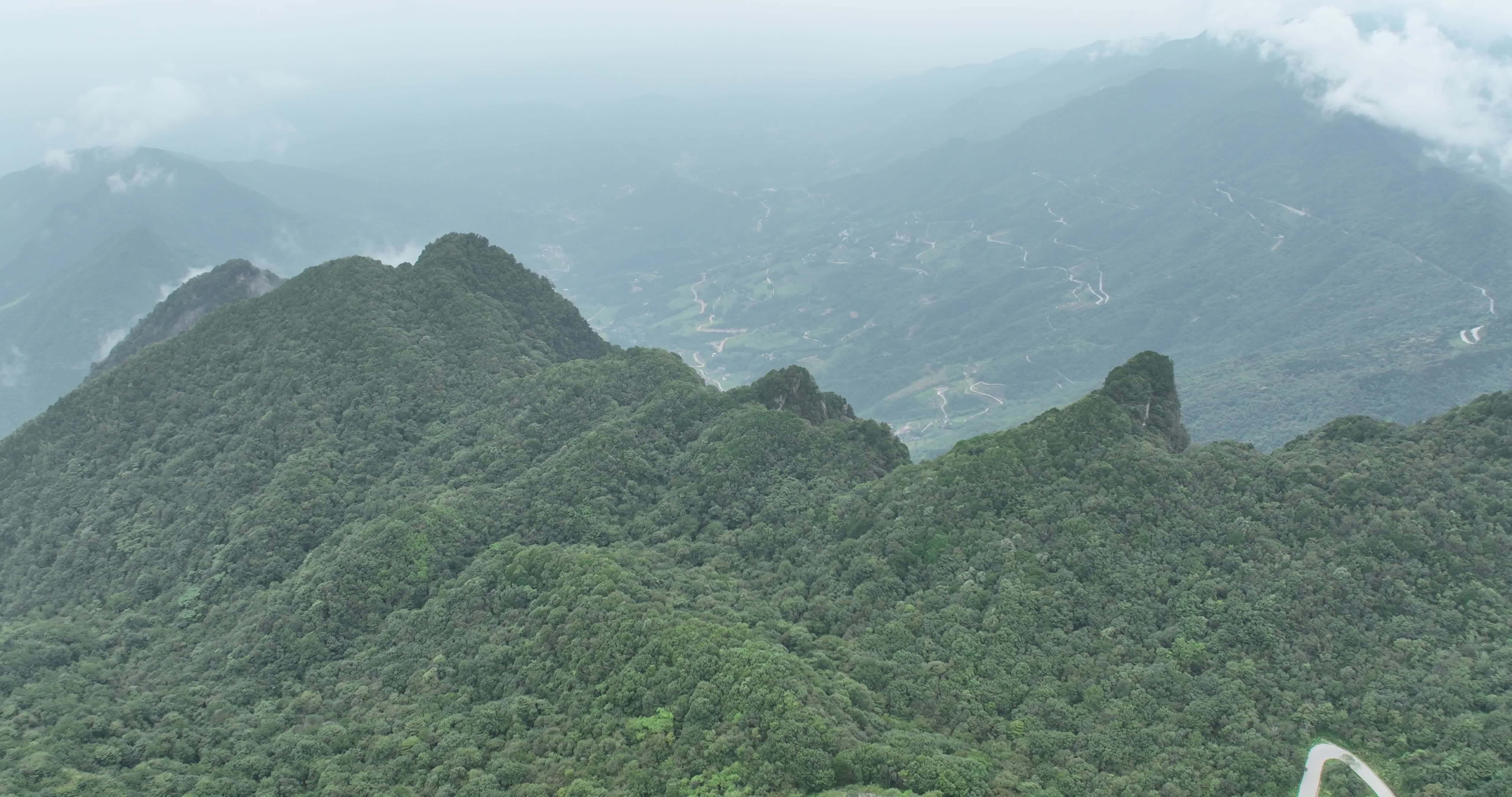 陕西安康紫阳县擂鼓台云海视频素材画面1