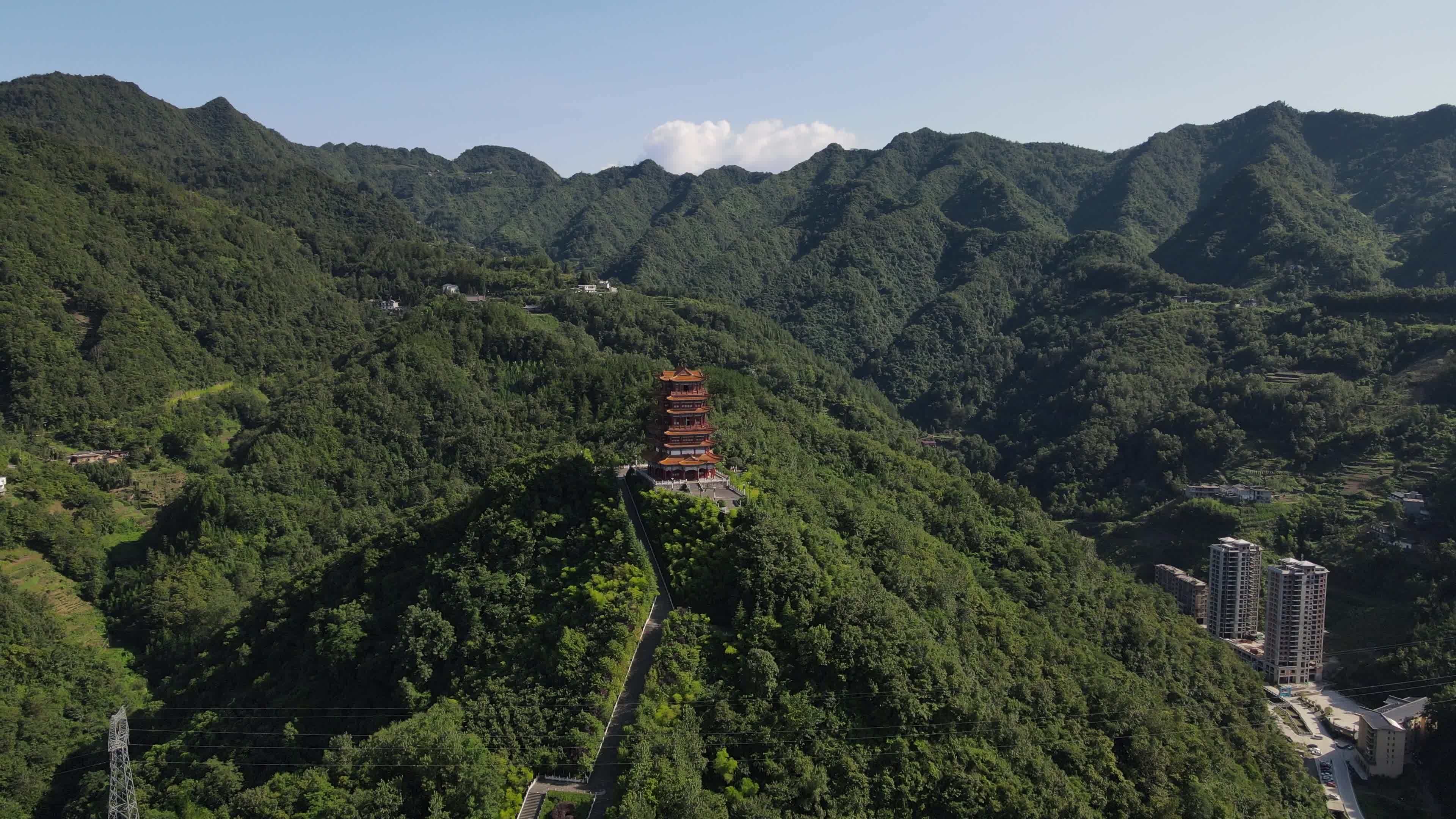 4K 航拍 紫阳县视频素材画面1