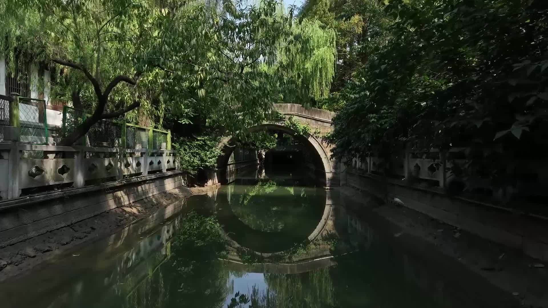 杭州拱宸桥 大运河 凤山水城门航拍视频素材画面1
