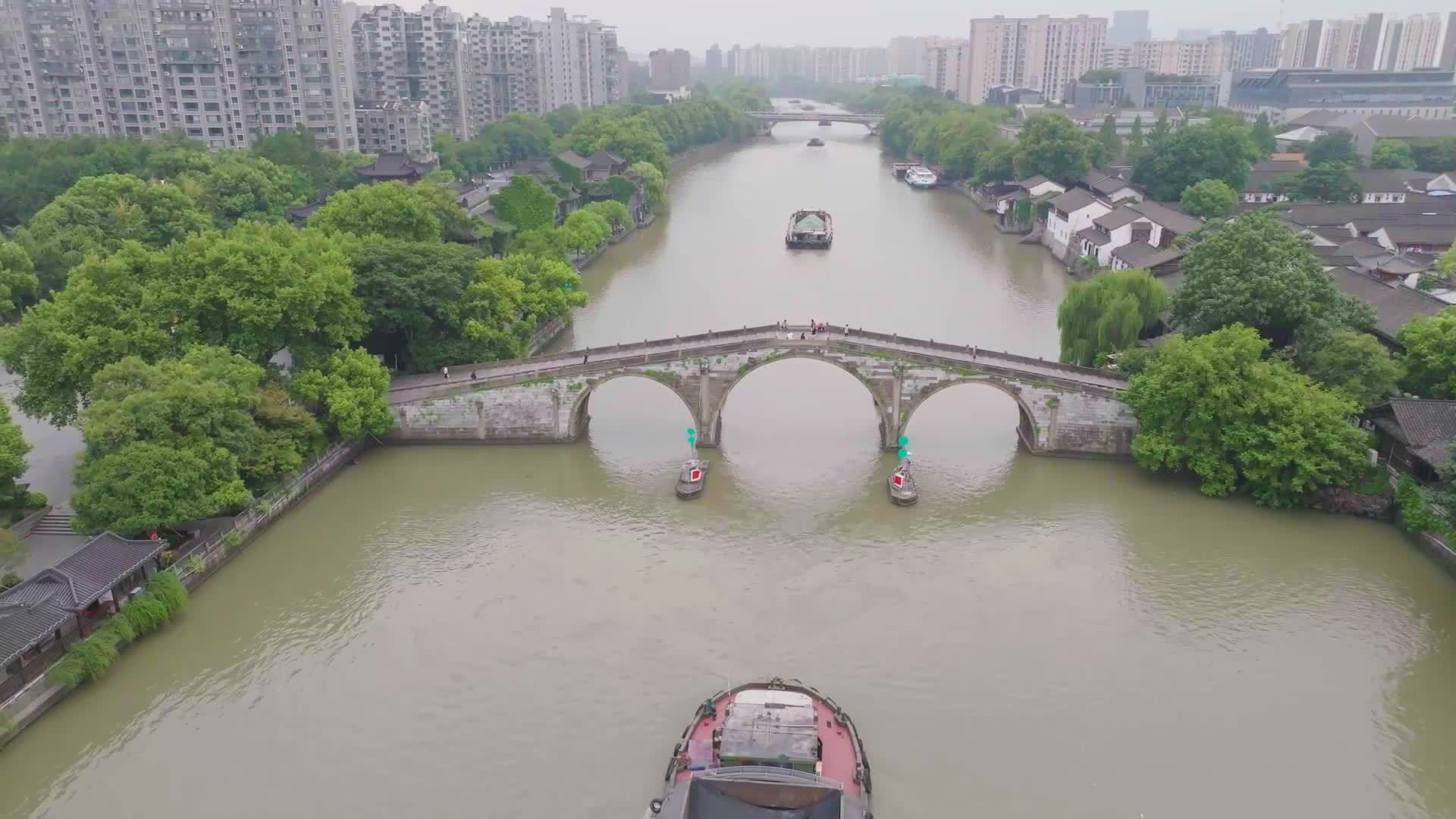 杭州拱宸桥 大运河 凤山水城门航拍视频素材画面2