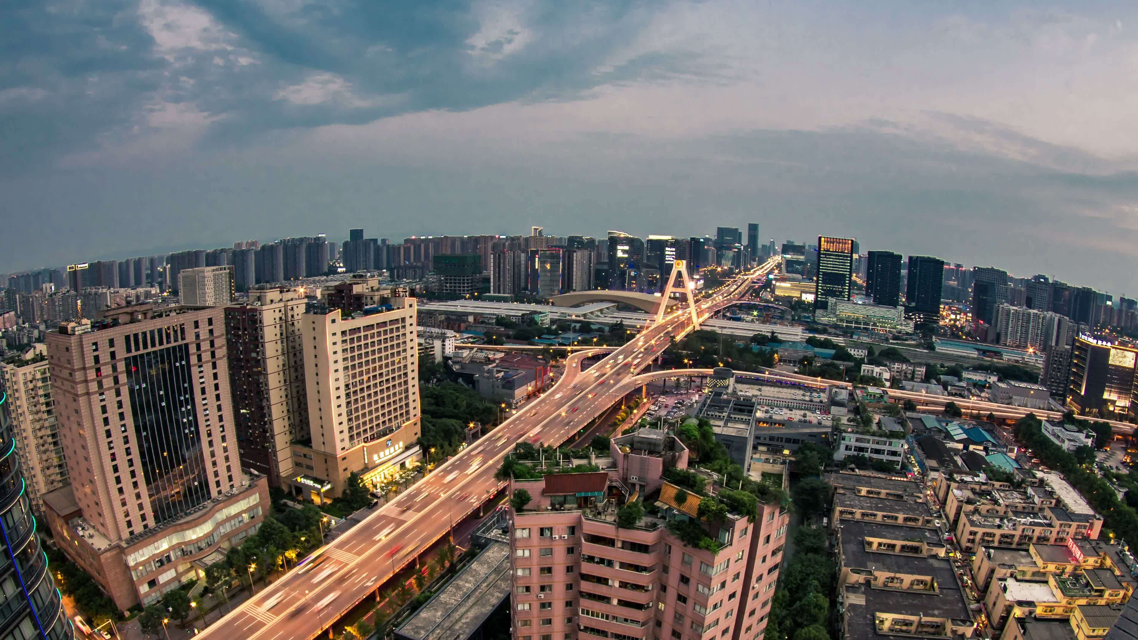 成都武侯区天府立交桥夜景延时视频素材画面4