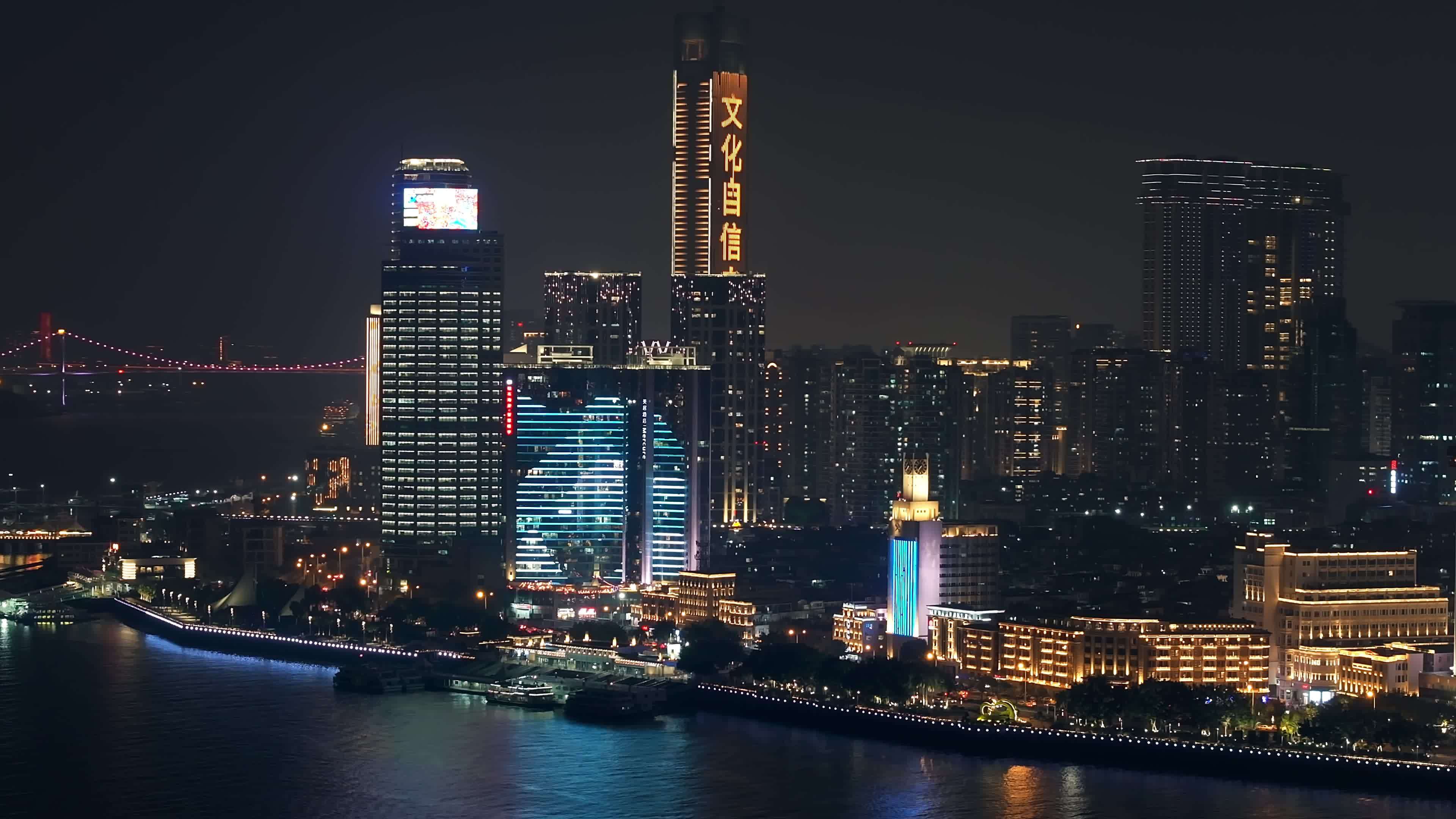 航拍鹭江道夜景灯光视频素材画面1