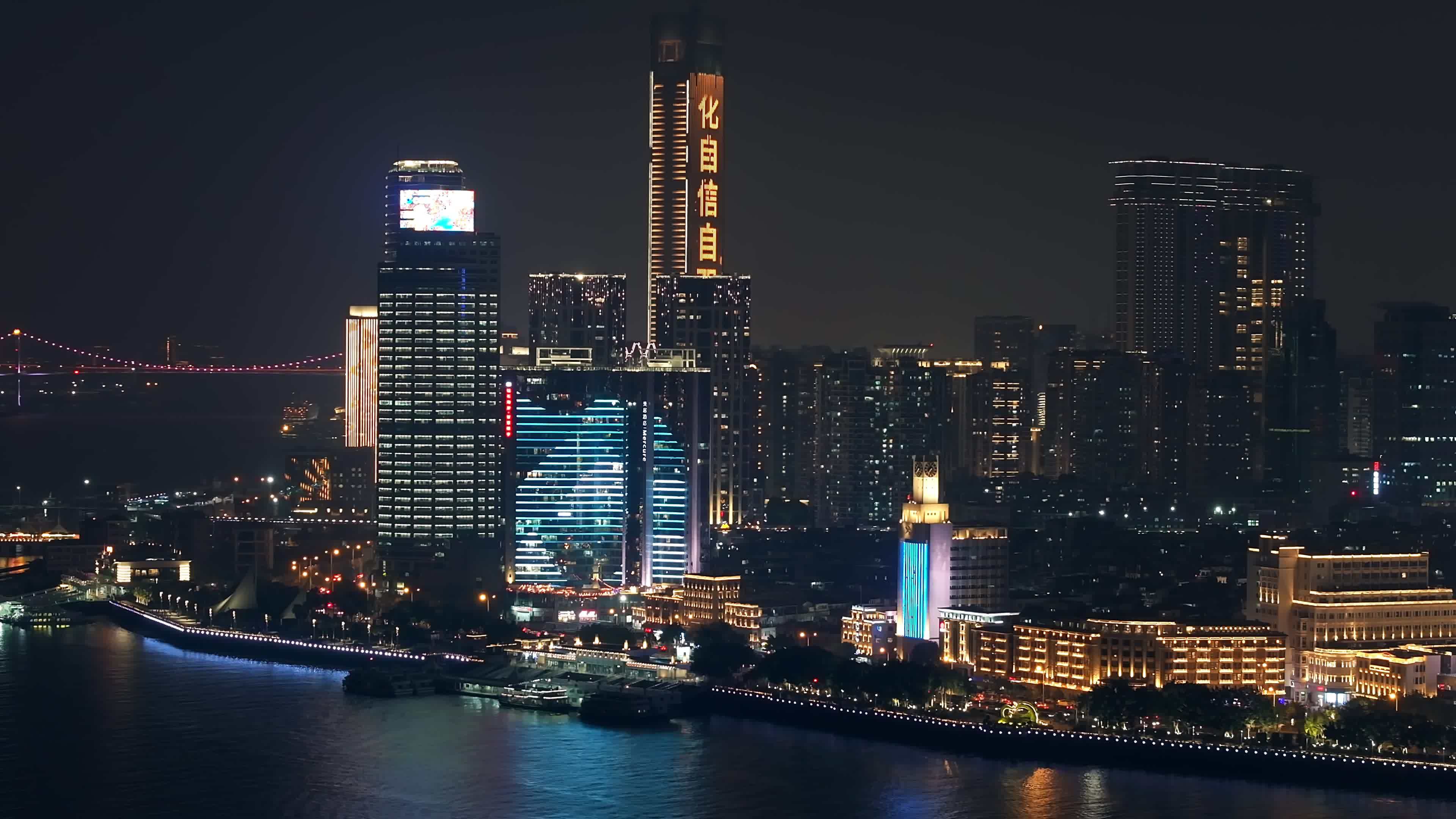 航拍鹭江道夜景灯光视频素材画面3