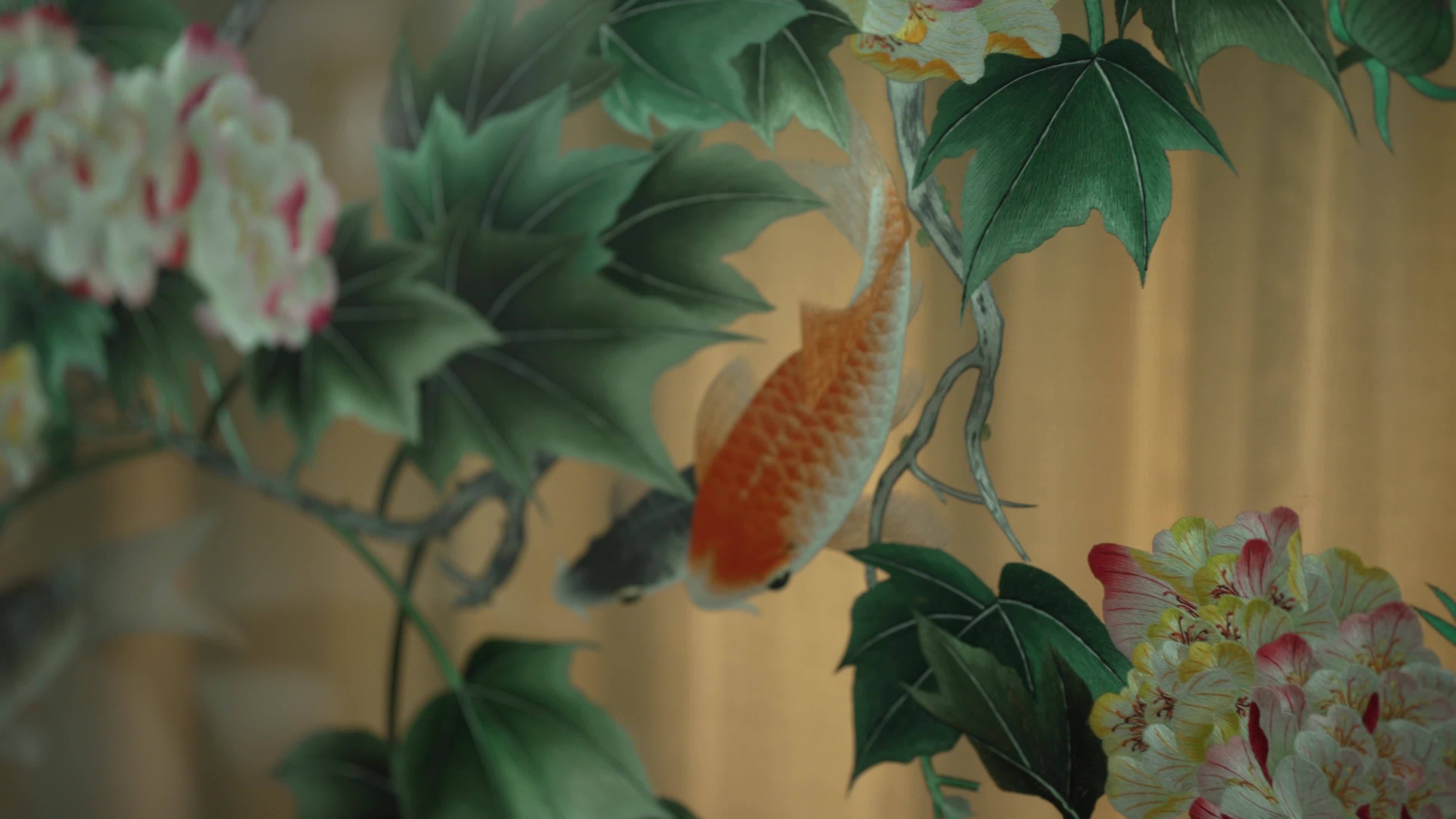 中式屏风花鸟刺绣视频素材画面4