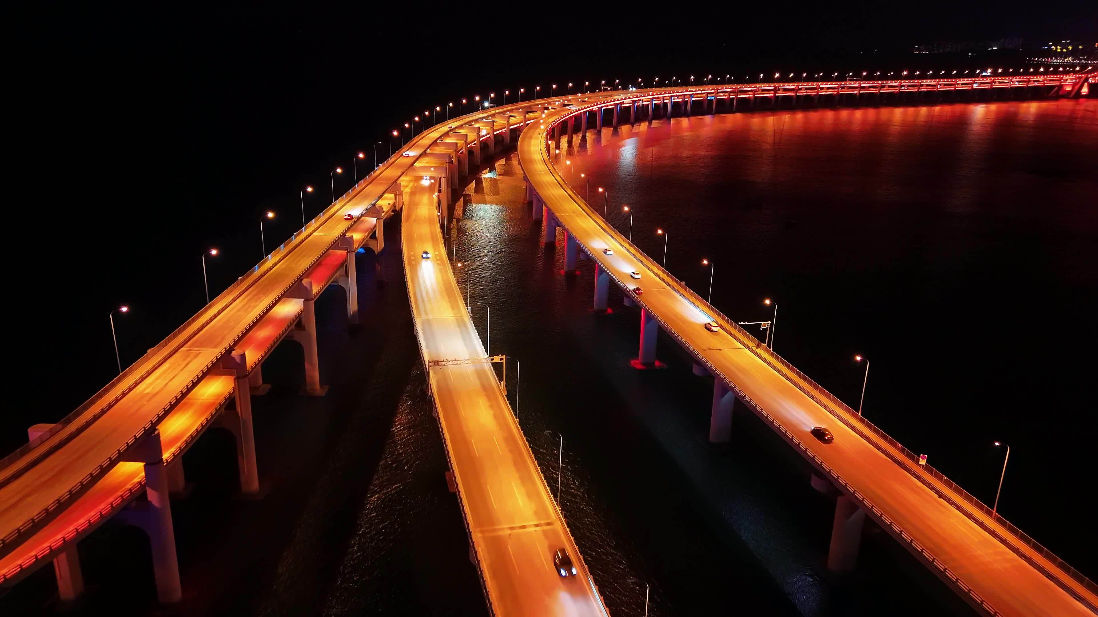 大连星海湾大桥航拍夜景视频素材画面1