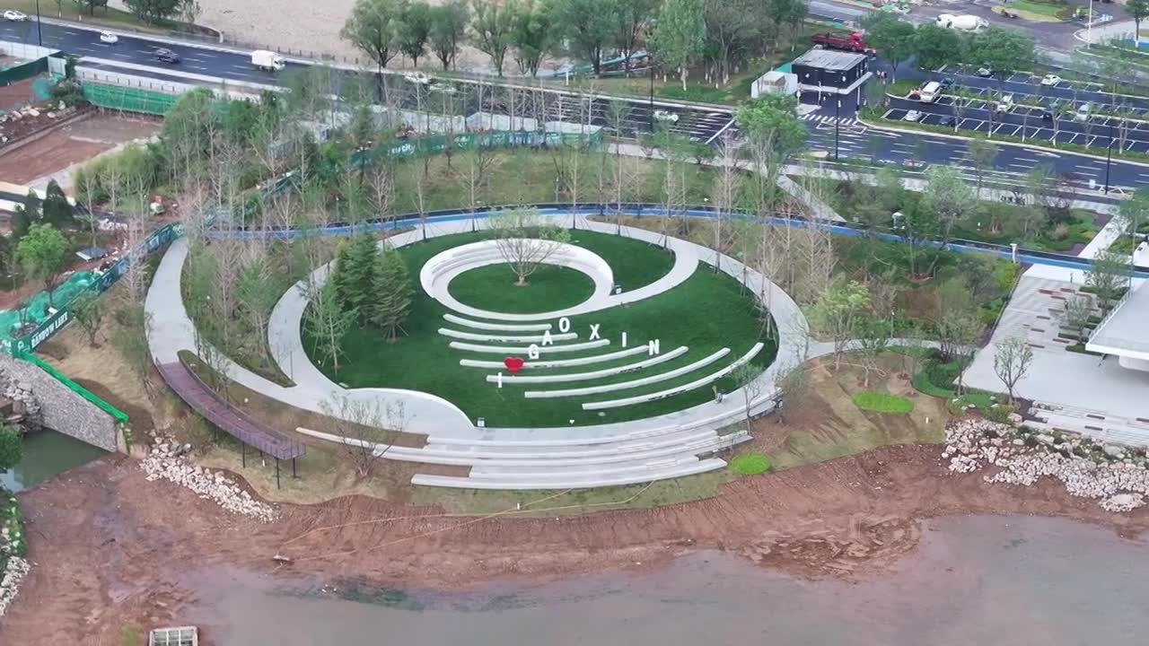 山东济南历城区彩虹湖公园航拍视频素材画面1