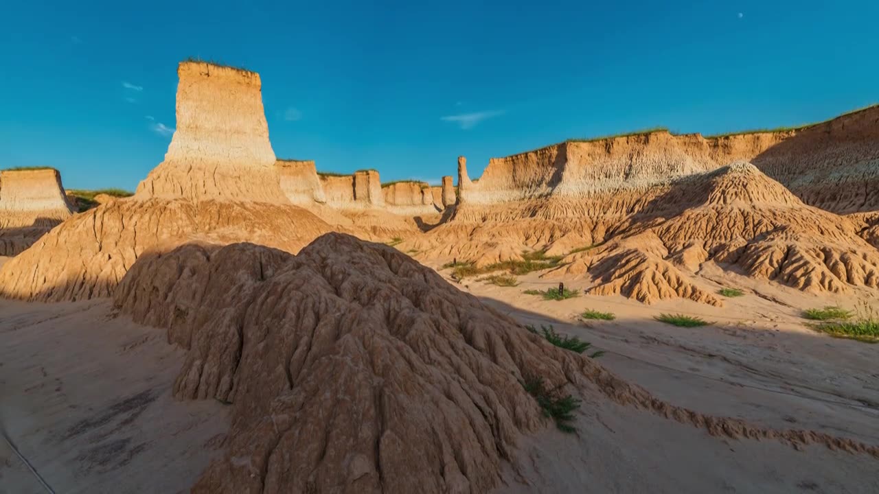 4K60P 山西大同土林地貌光影延时航拍合集视频素材画面1