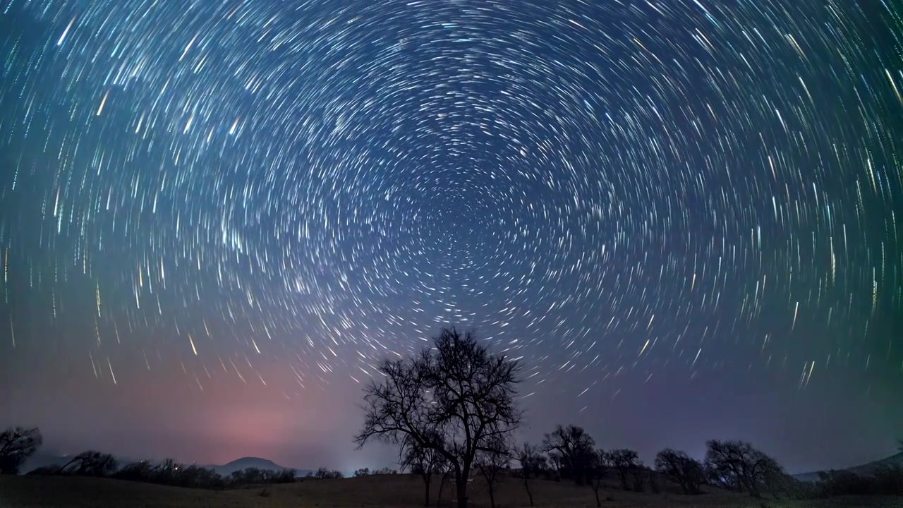 河北丰宁春季星空银河延时视频素材画面3