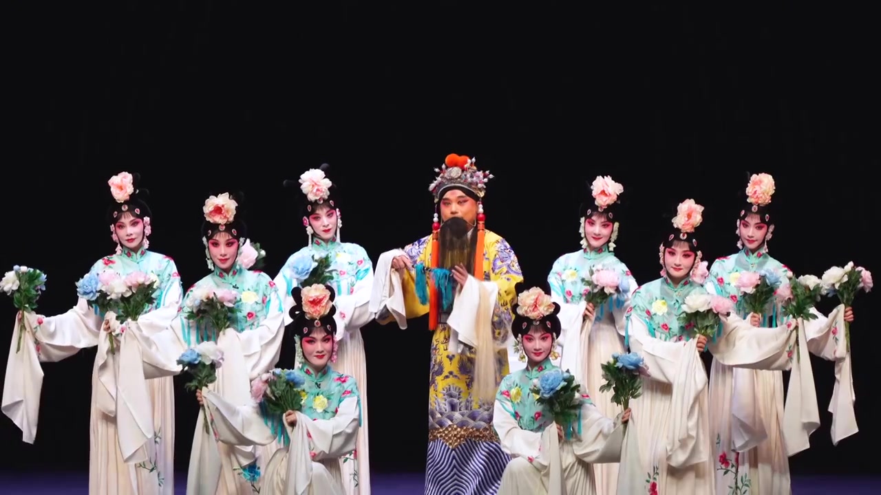中国传统非遗戏曲昆曲牡丹亭游园惊梦视频素材画面3