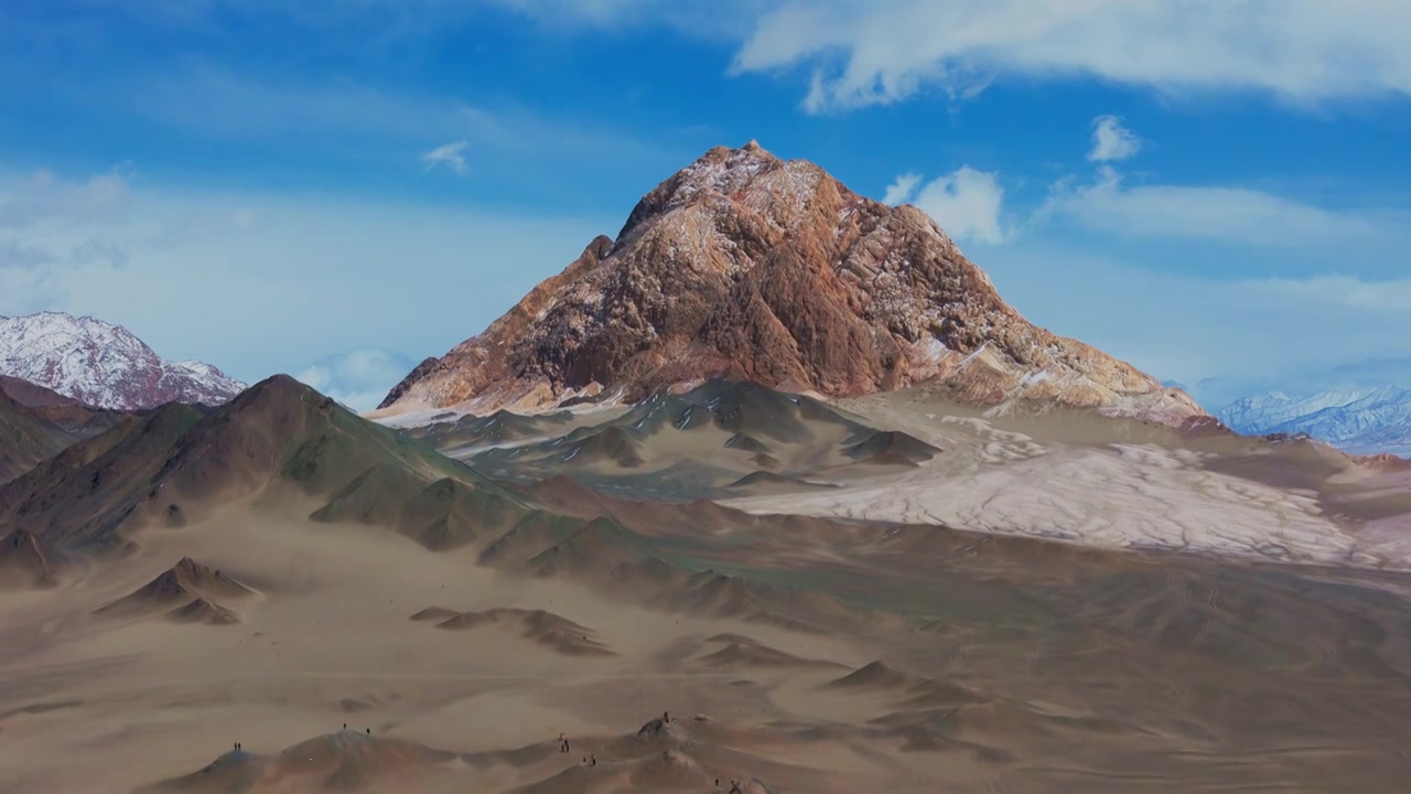 青海黑独山胭脂山自然风光航拍视频素材画面3