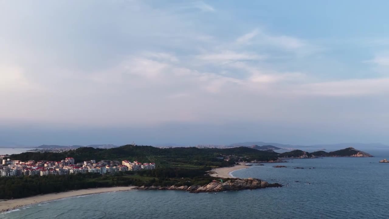航拍福建莆田市湄洲岛妈祖文化旅游区鹅尾神石园风光视频素材画面1