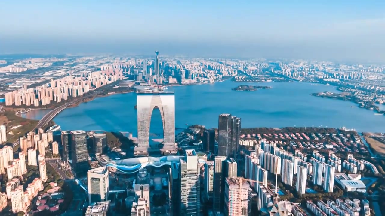 中国江苏苏州东方之门金鸡湖城市街道天际线风光航拍延时摄影视频素材画面3