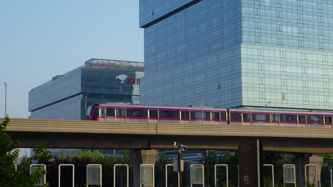 亦庄线地铁京东视频素材画面3