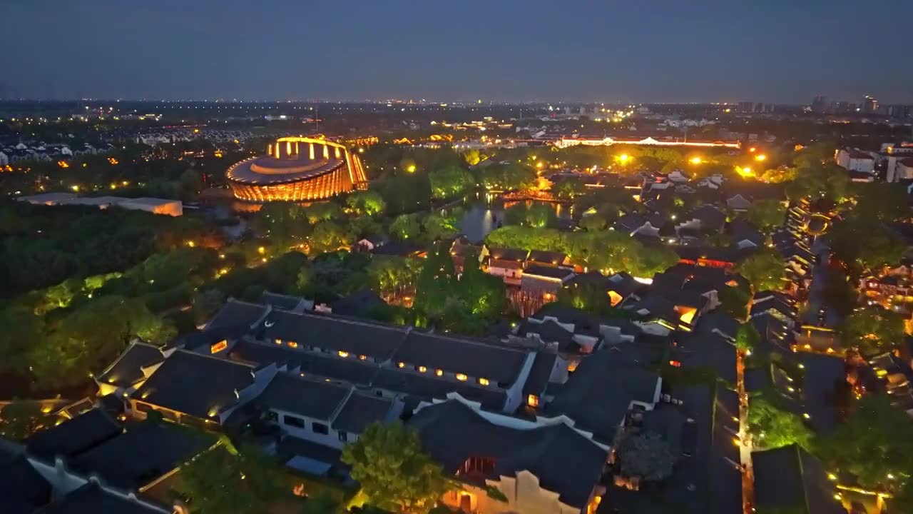 乌镇大剧院夜景航拍视频素材画面1