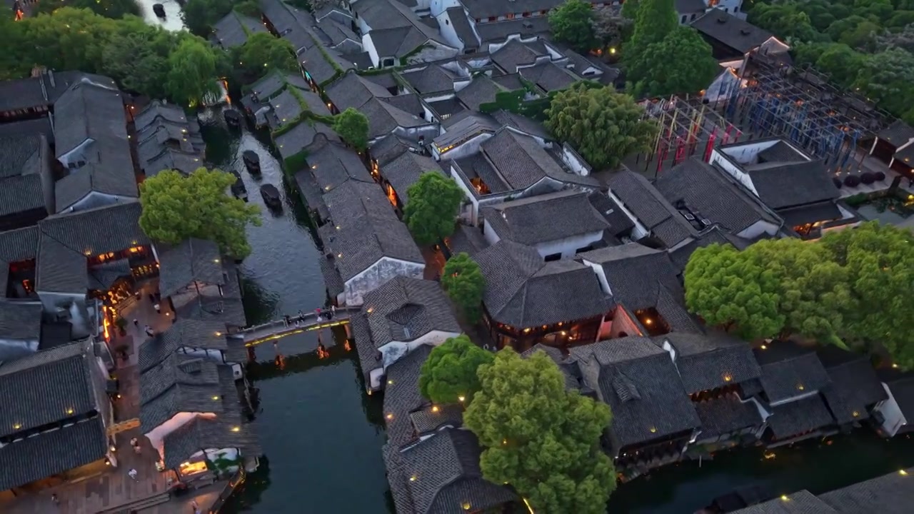 乌镇西栅夜景航拍视频素材画面3