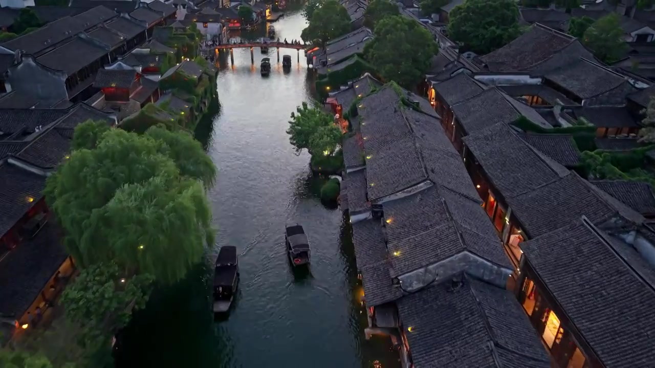乌镇西栅夜景航拍视频素材画面4