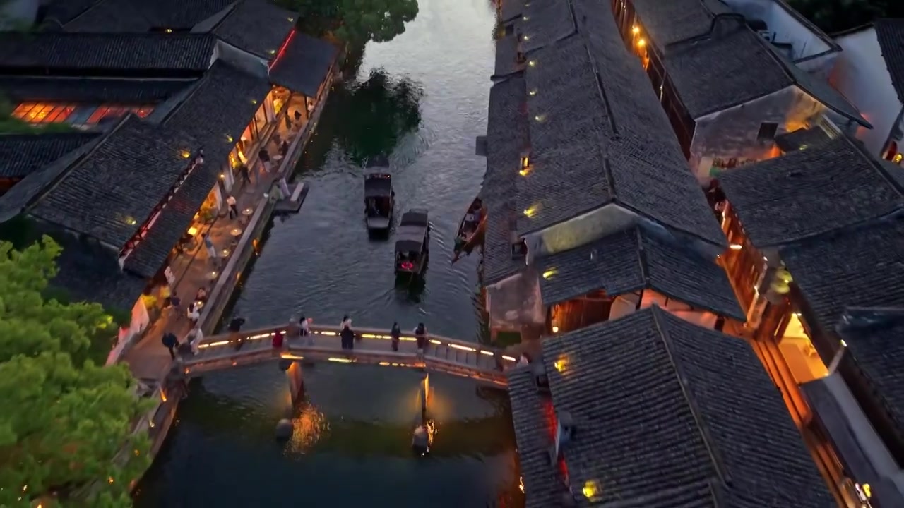 乌镇西栅夜景航拍视频素材画面4