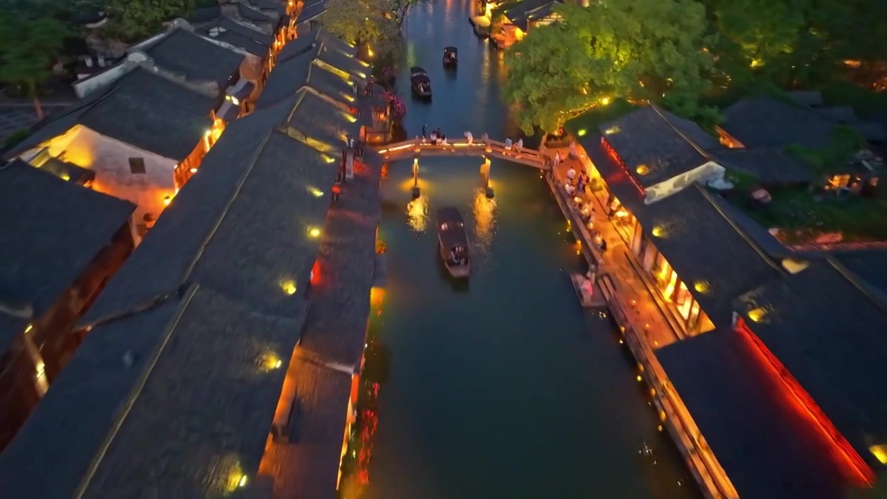 乌镇西栅夜景航拍视频素材画面3