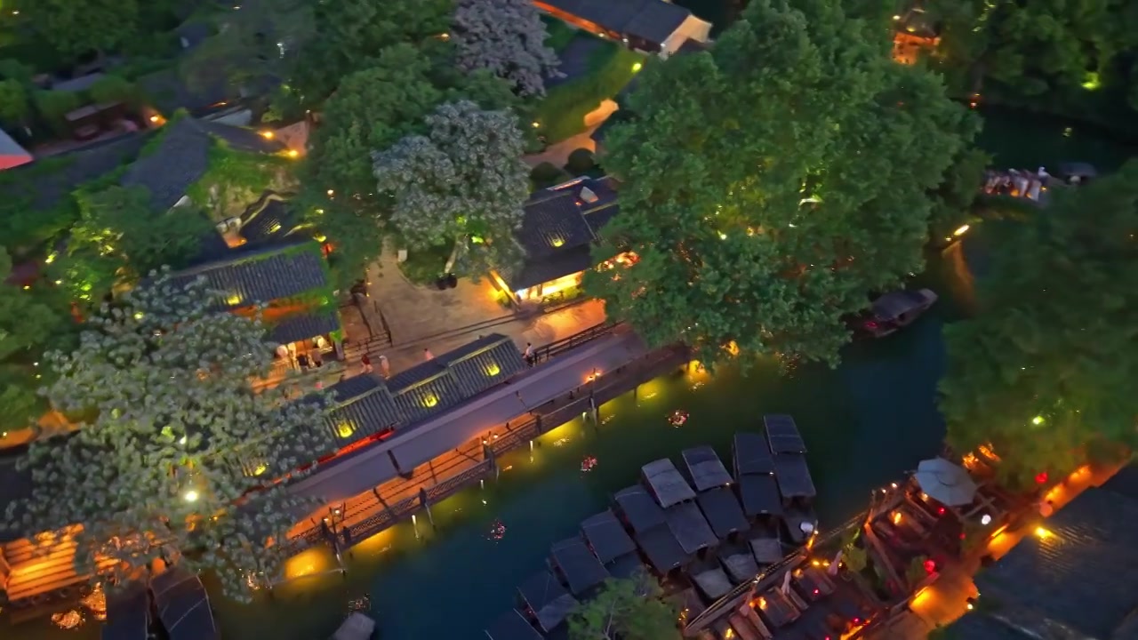 乌镇西栅夜景航拍视频素材画面3
