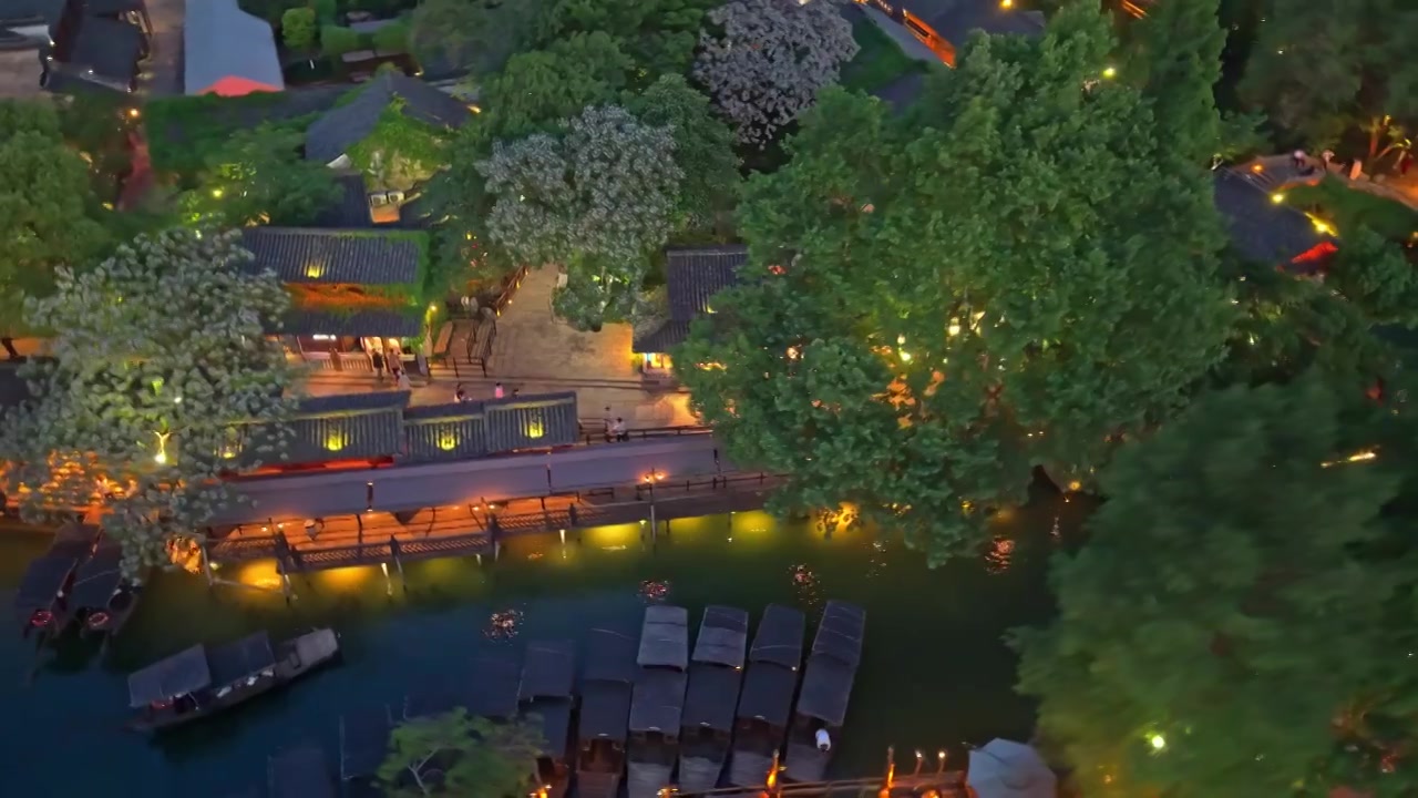 乌镇西栅夜景航拍视频素材画面4