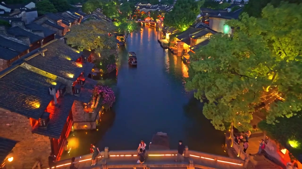 乌镇西栅夜景航拍视频素材画面3