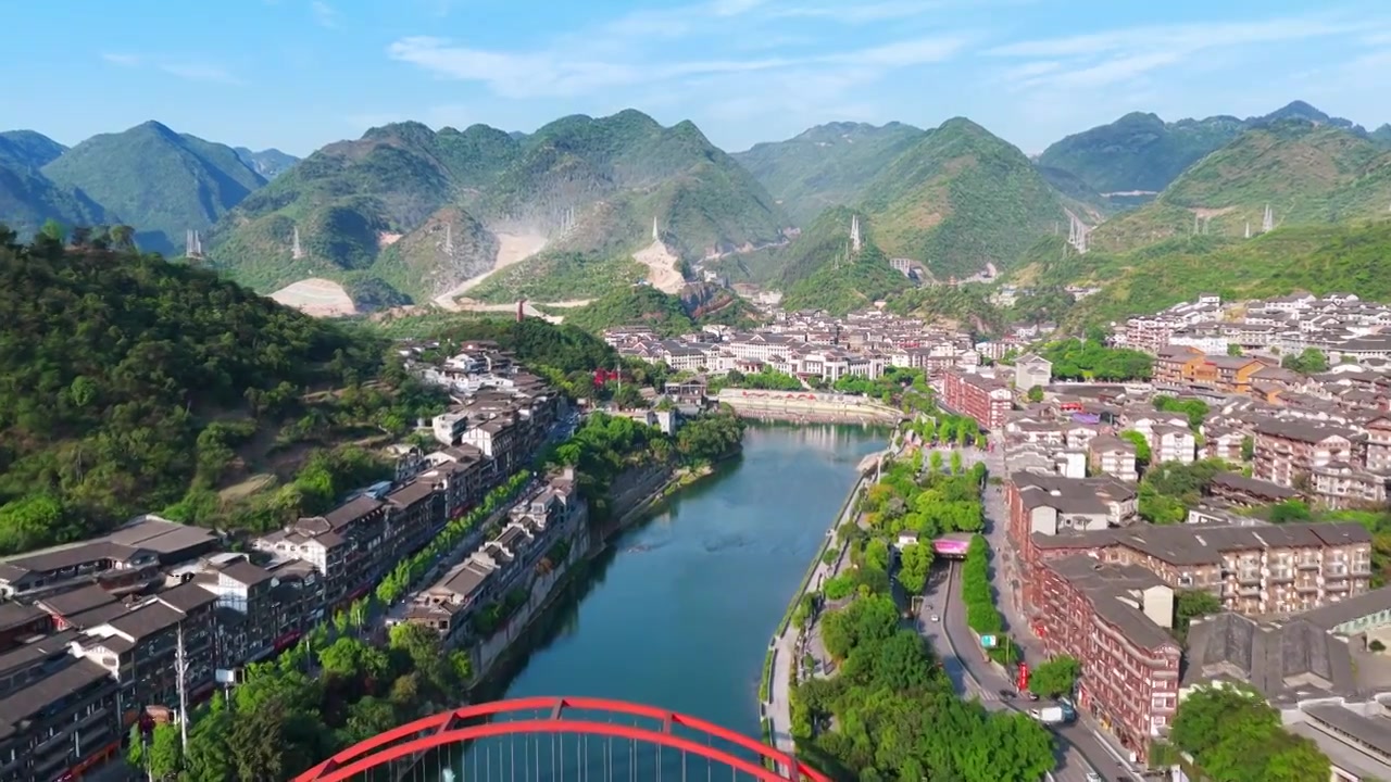 贵州茅台镇美酒河赤水河畔遵义白酒基地视频素材画面3