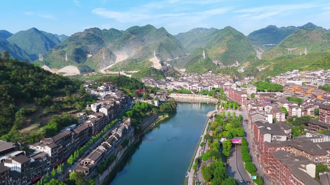 贵州茅台镇美酒河赤水河畔遵义白酒基地视频素材画面4
