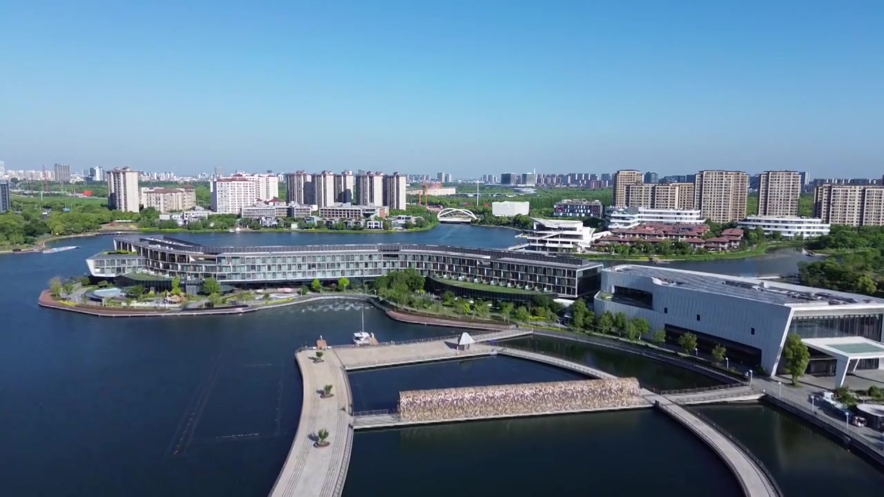 JW万豪酒店，上海之鱼景区，无人机航拍画面，上海市奉贤区，奉贤新城视频素材画面3