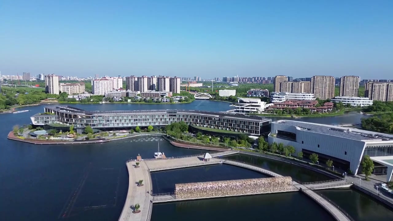JW万豪酒店，上海之鱼景区，无人机航拍画面，上海市奉贤区，奉贤新城视频素材画面4