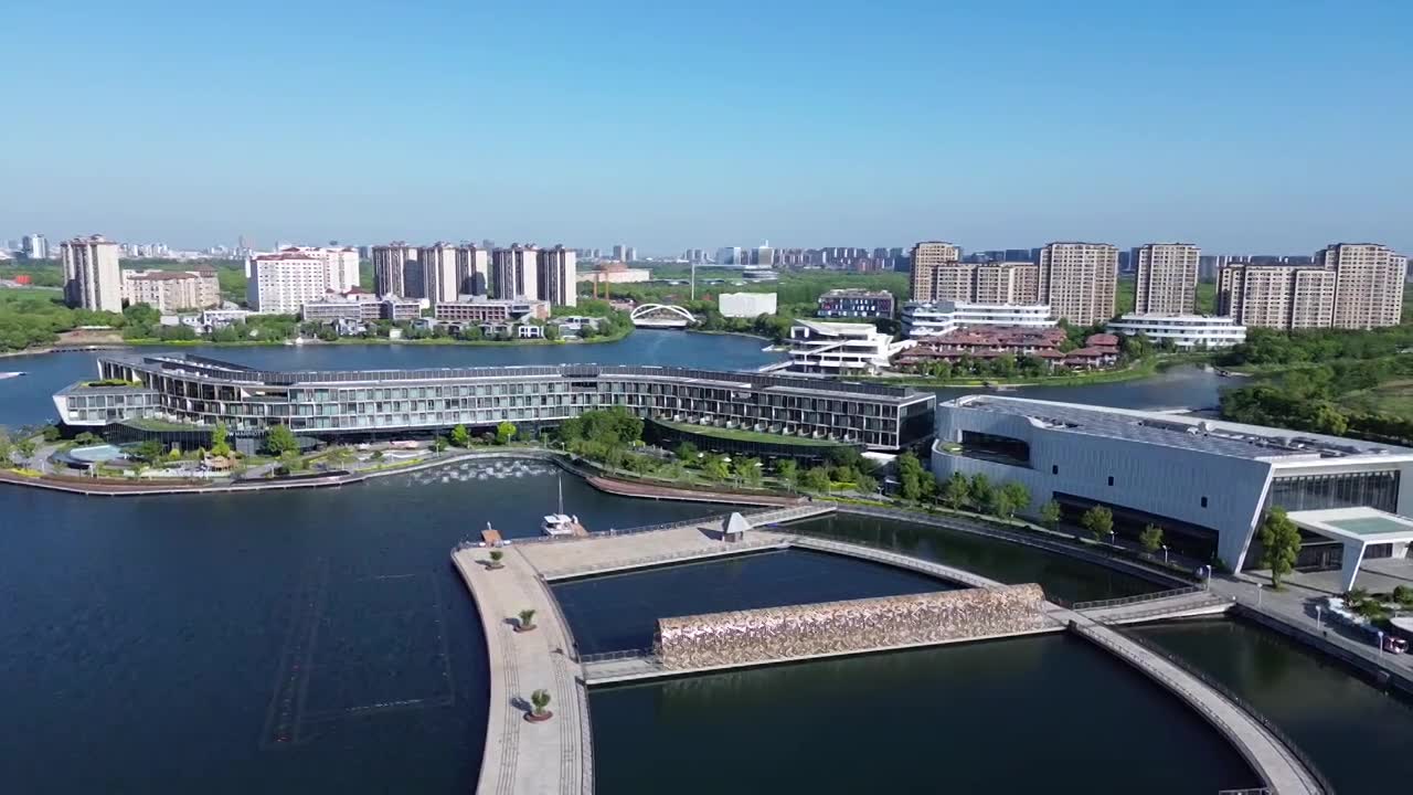 JW万豪酒店，上海之鱼景区，无人机航拍画面，上海市奉贤区，奉贤新城视频素材画面1