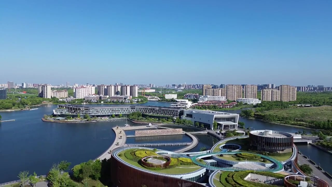 JW万豪酒店，上海之鱼景区，无人机航拍画面，上海市奉贤区，奉贤新城视频素材画面3
