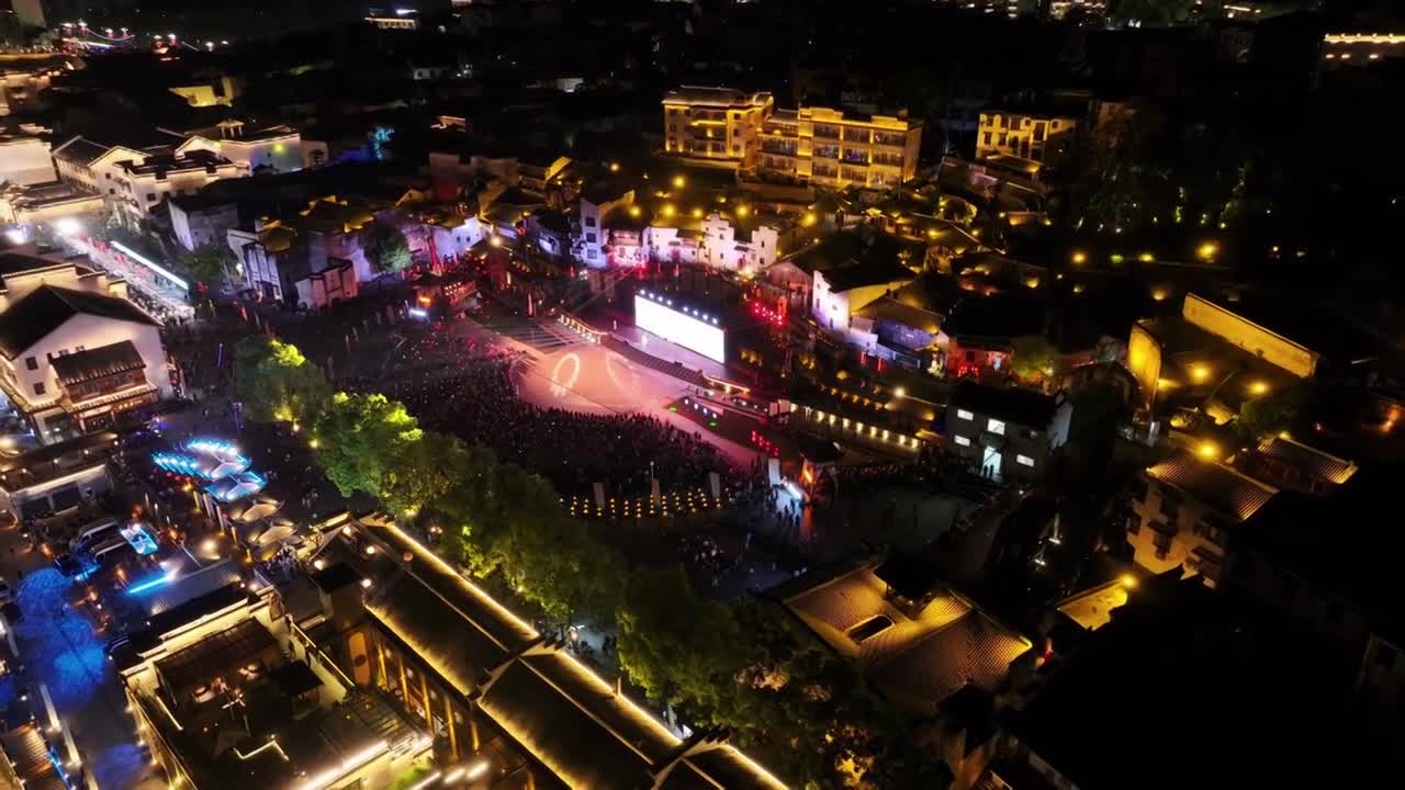 4K航拍怀化市洪江区洪江古商城夜景视频素材画面3