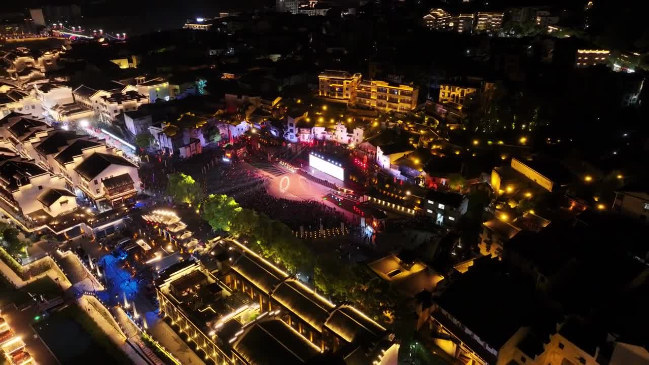 4K航拍怀化市洪江区洪江古商城夜景视频素材画面3