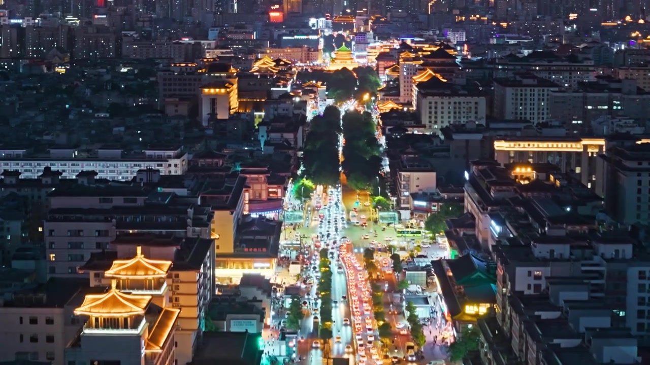 西安城墙西门安定门夜景航拍视频素材画面4