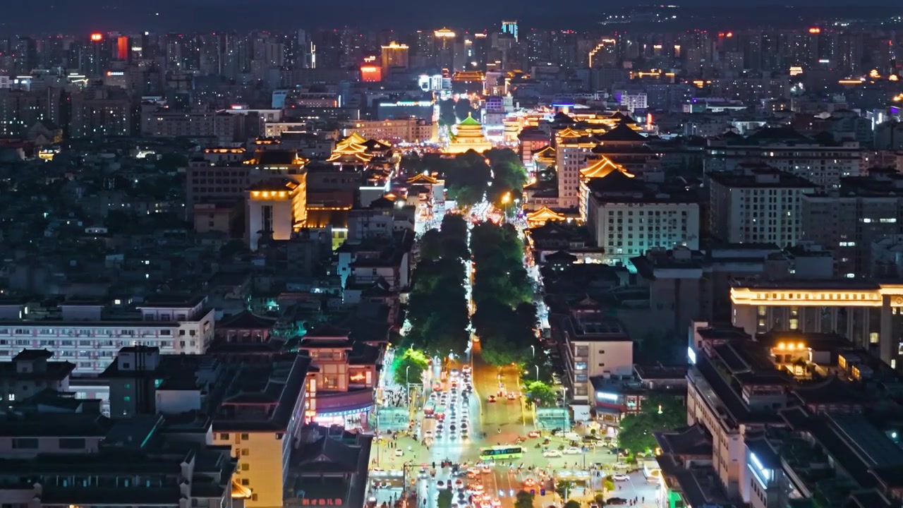 西安城墙西门安定门夜景航拍视频素材画面3