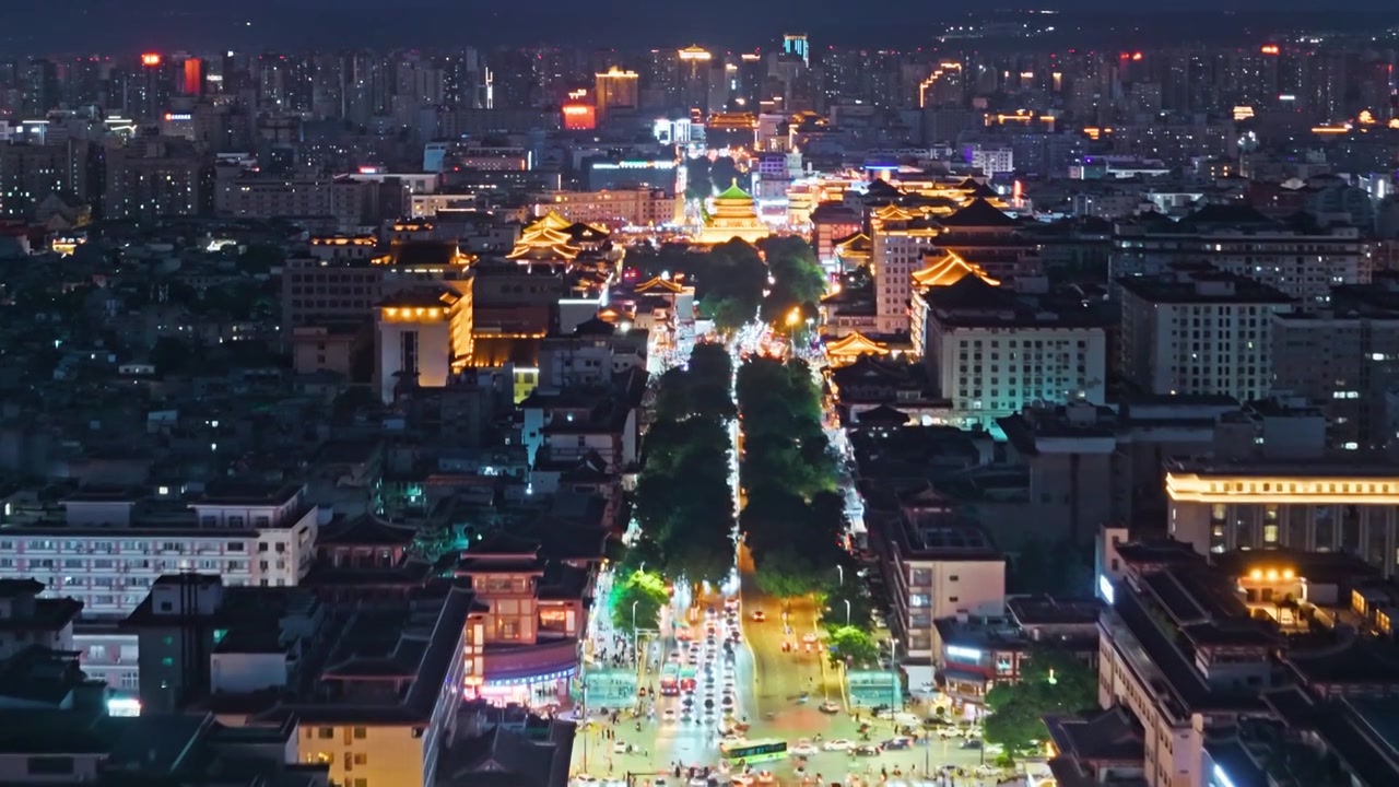 西安城墙西门安定门夜景航拍视频素材画面4
