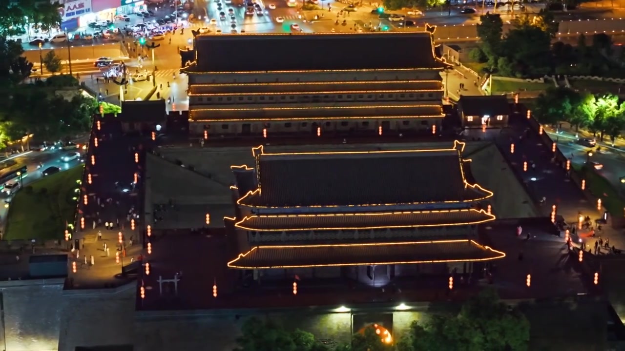 西安城墙西门安定门夜景航拍视频素材画面4