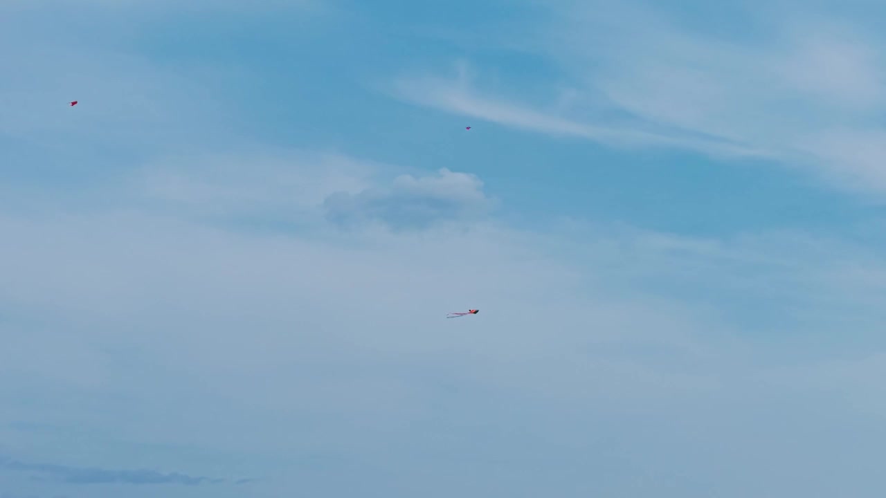 西安城墙西门安定门护城河五一航拍风景视频素材画面4