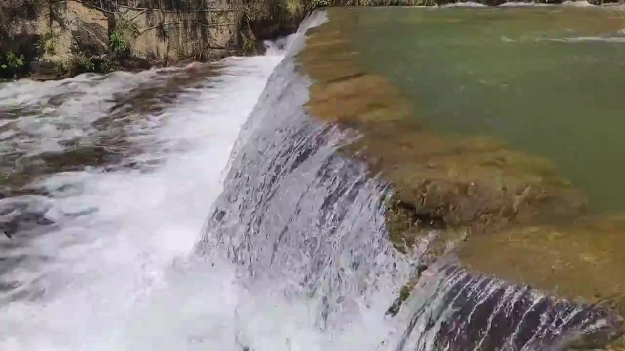 台州天台山大瀑布低段处水流视频素材画面3