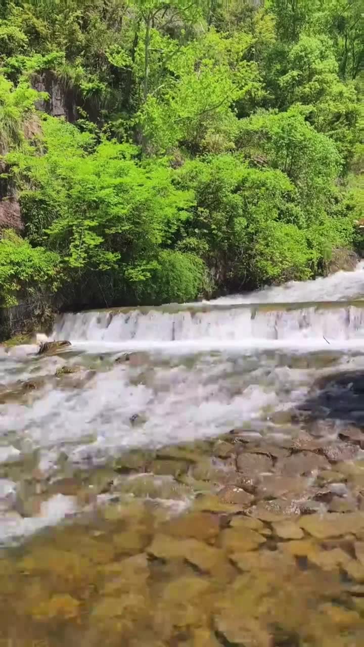 台州天台山大瀑布低段处水流视频素材画面1