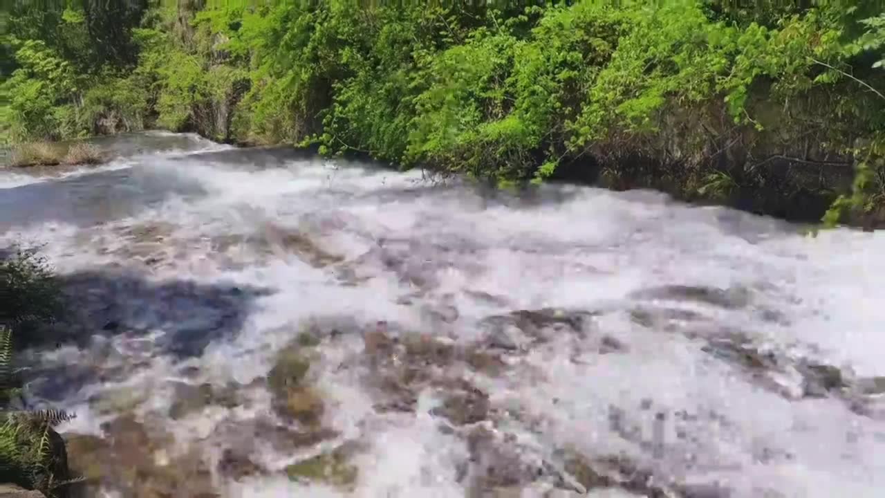 台州天台山大瀑布低段处水流视频素材画面1