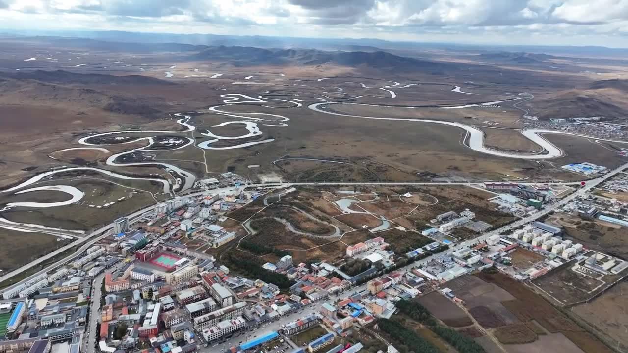 四川若尔盖九曲黄河航拍视频素材画面1