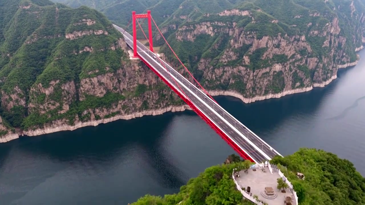 济新高速黄河三峡大桥视频素材画面4