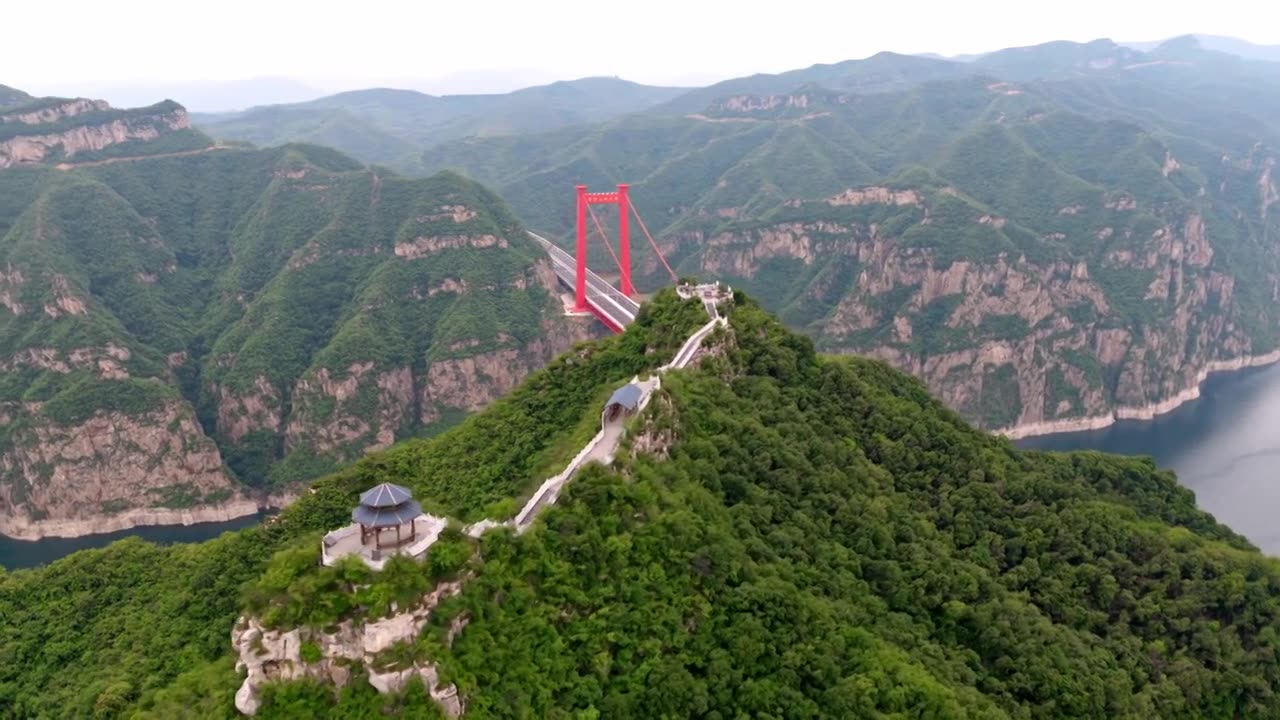济新高速黄河三峡大桥视频素材画面1