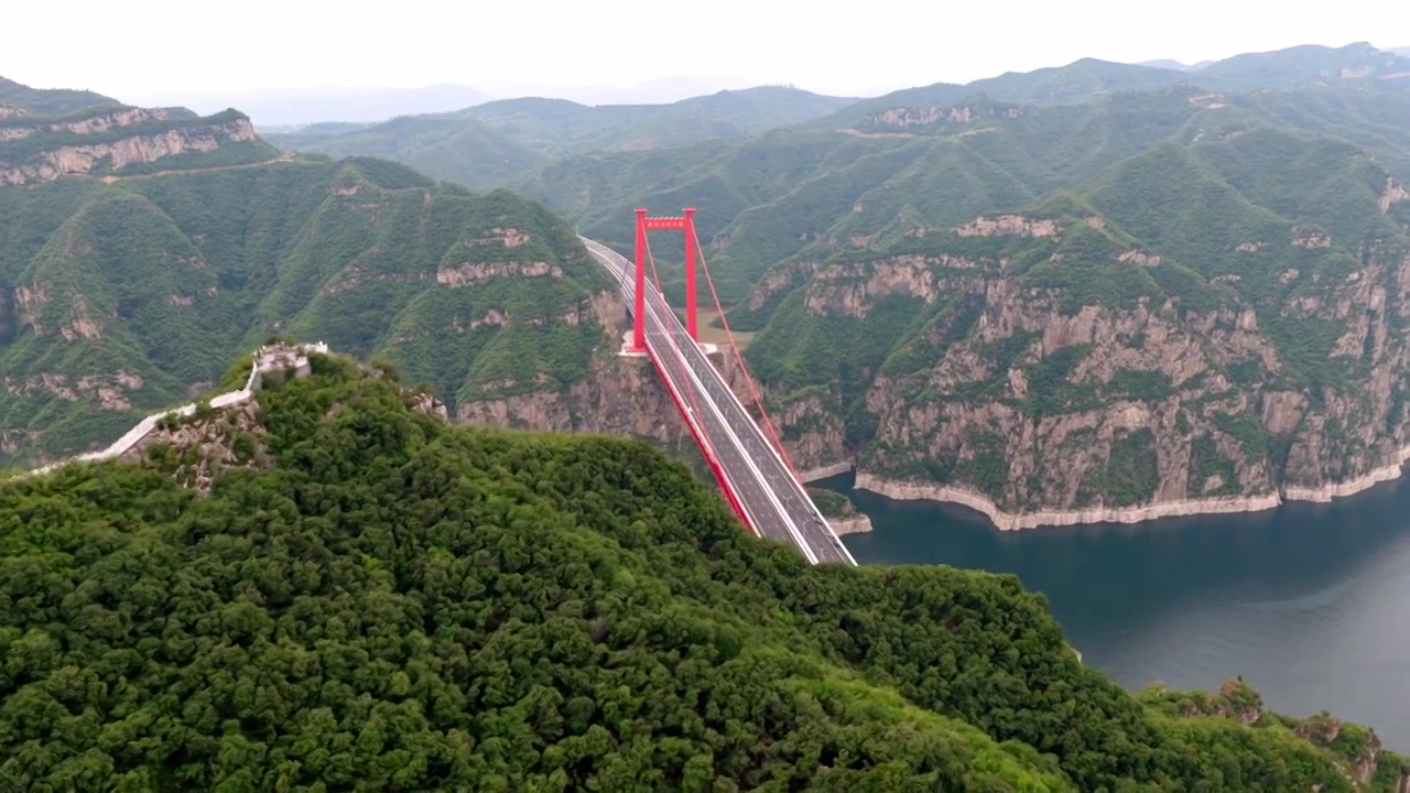 济新高速黄河三峡大桥视频素材画面4