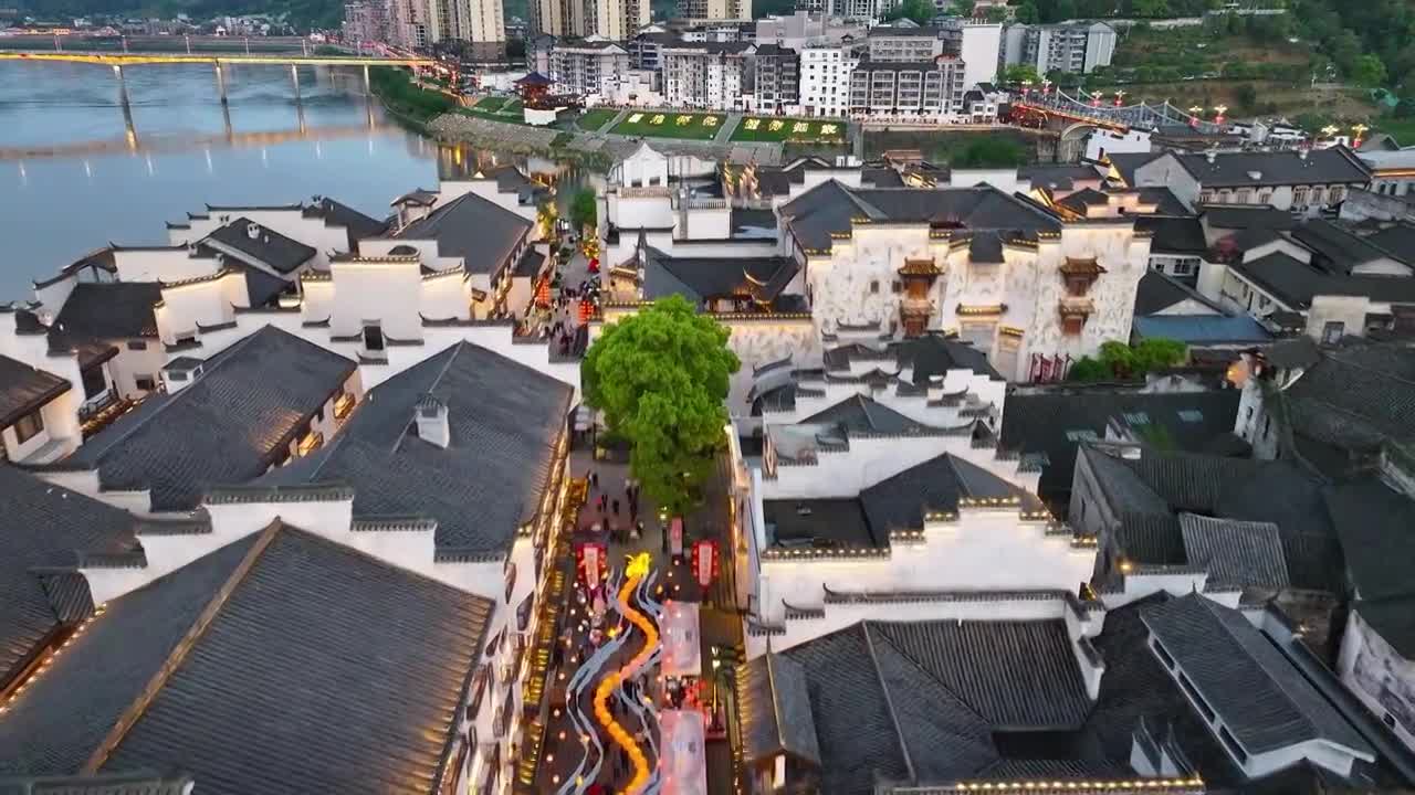 4K航拍怀化市洪江区洪江古商城夕阳视频素材画面3