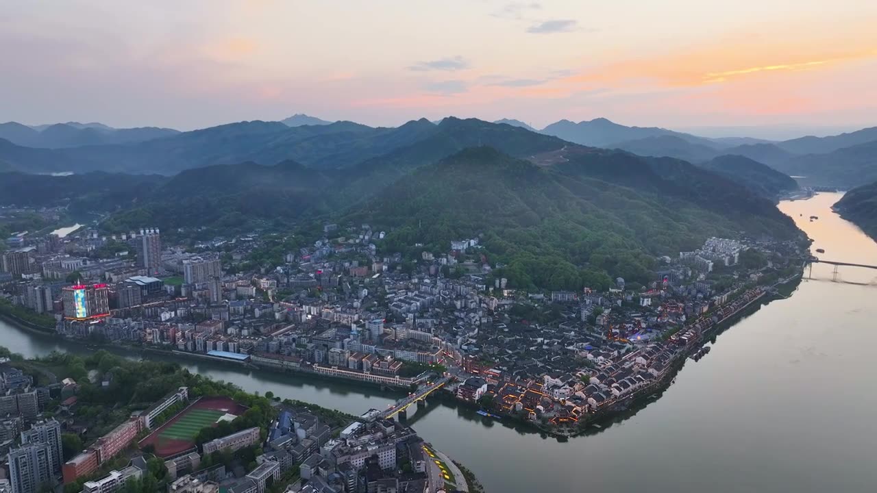 4K航拍怀化市洪江区洪江古商城夕阳视频素材画面1