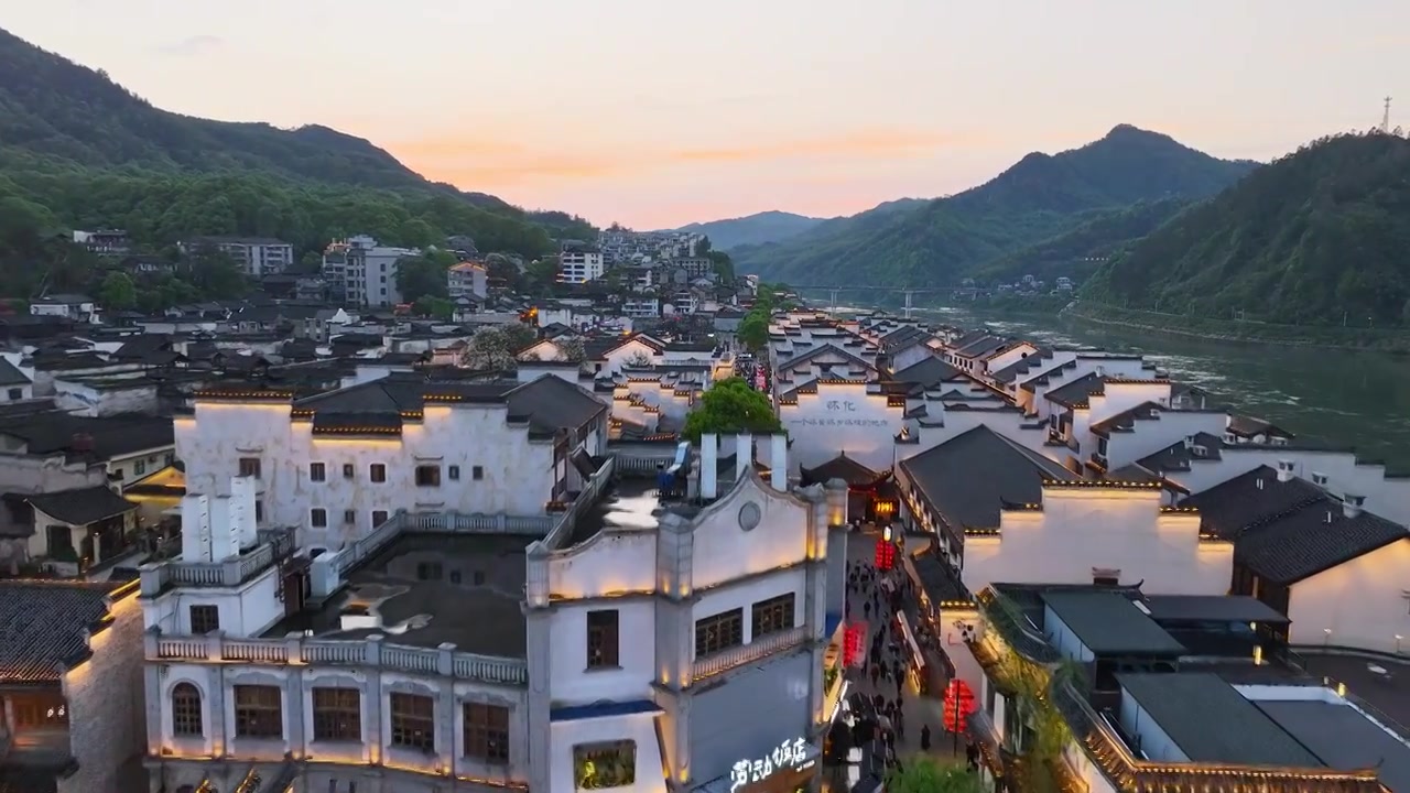 4K航拍怀化市洪江区洪江古商城夕阳视频素材画面4