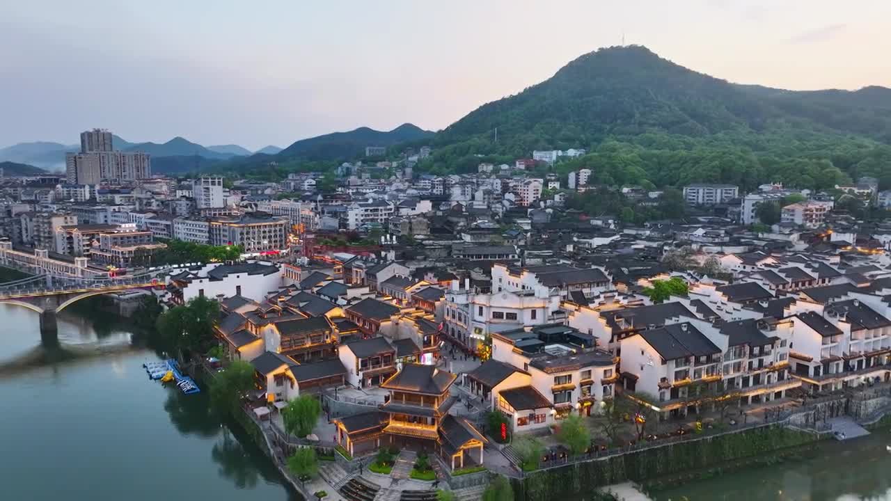 4K航拍怀化市洪江区洪江古商城夕阳视频素材画面3